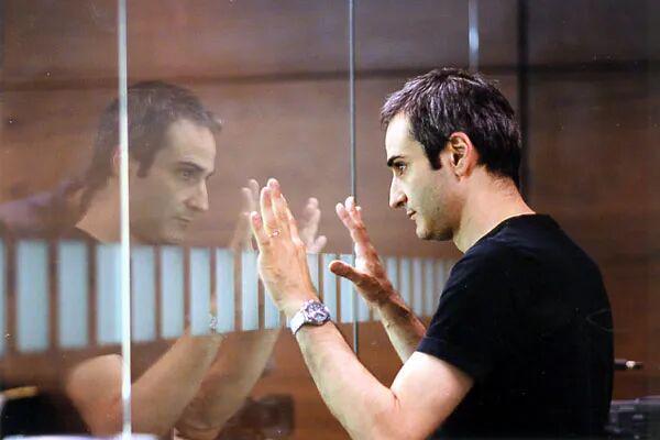 阿萨亚斯的新片，政治上很大胆封面图