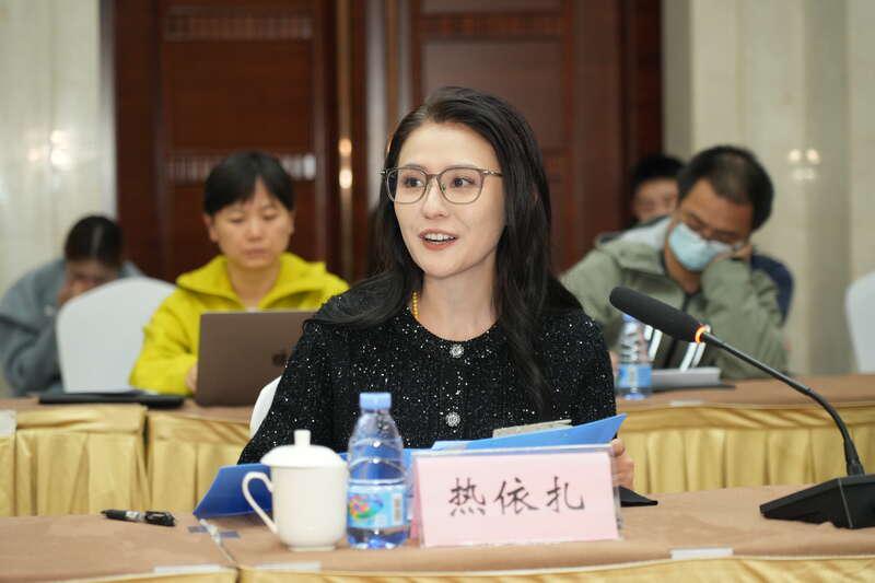 热依扎谈《灼灼韶华》：演员表演没有捷径，把自己交给角色封面图