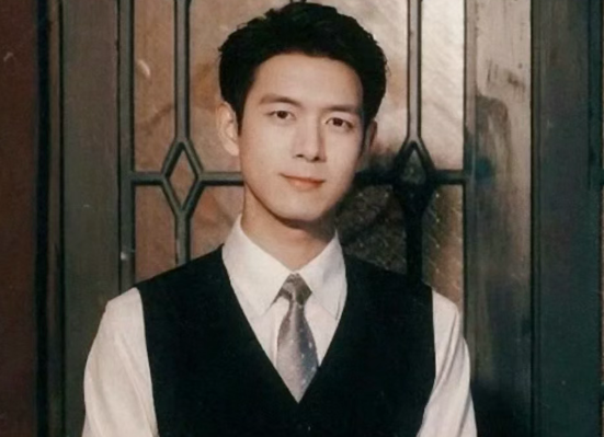 民国悬疑剧《长风起》来袭，李现、李一桐领衔，阵容堪称豪华封面图