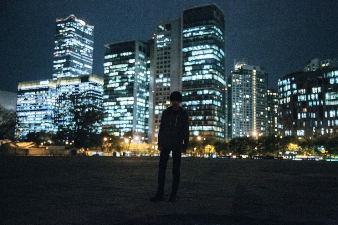 开启虚拟城市的任意门，一部别开生面的佳作封面图